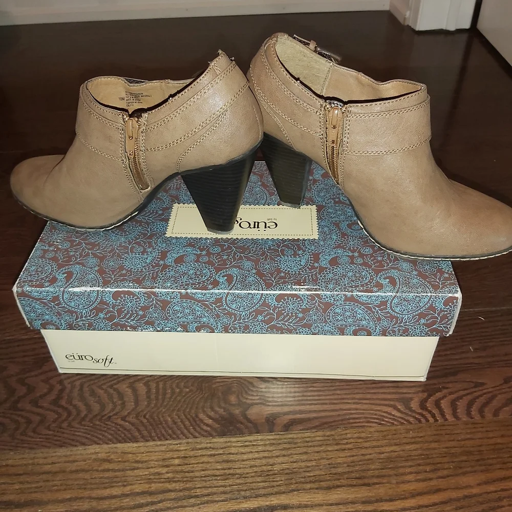 Euro soft Shannon women's tan booties size 10 - Picture 11 of 16